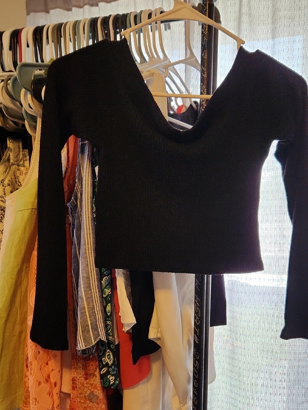 American Eagle Outfitters Black Scoop Neck Ribbed Cropped Sweater